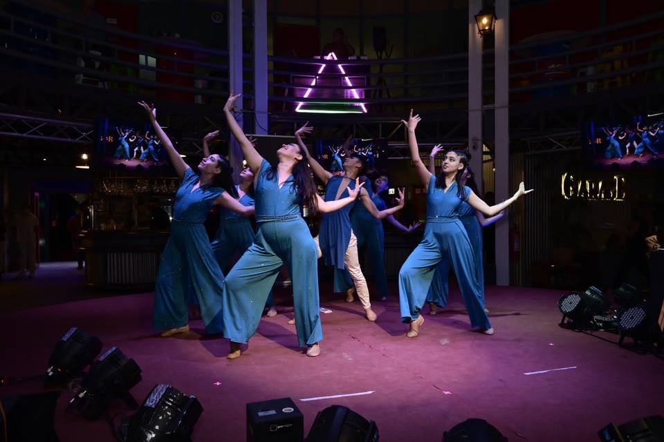 Academia Feeling Dance, Animación