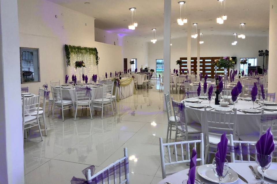 Altos Emunah, Centros de Eventos