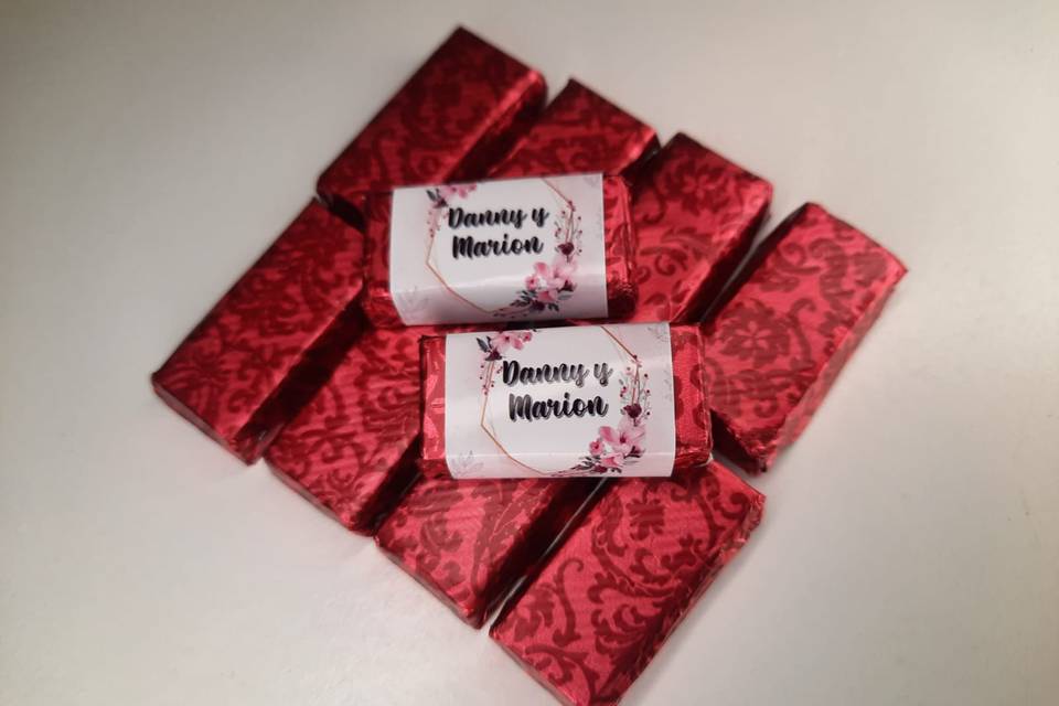 Amo mi Fiesta, Invitaciones