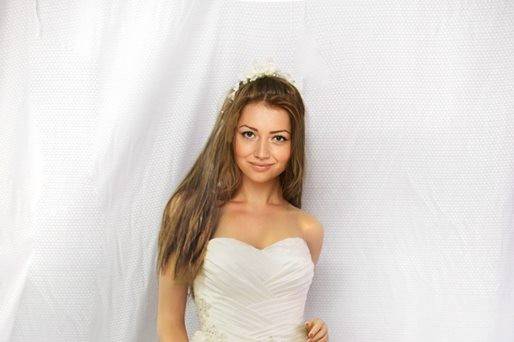 Anggie Marinne, Tiendas de Novia