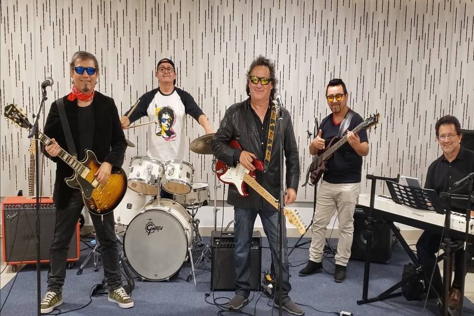 Anthology Retro Band, Música