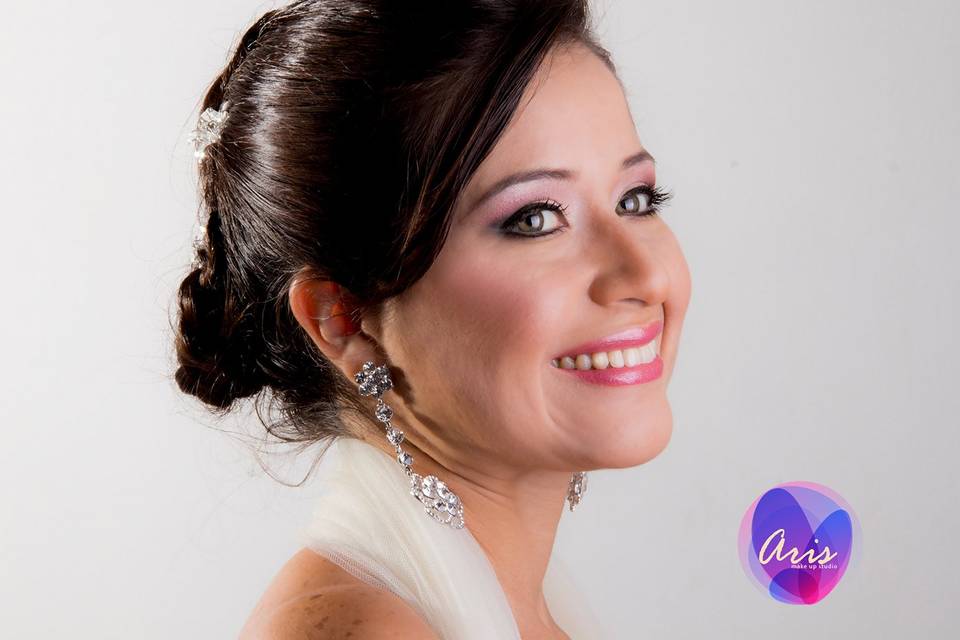 Aris Make up Studio, Belleza