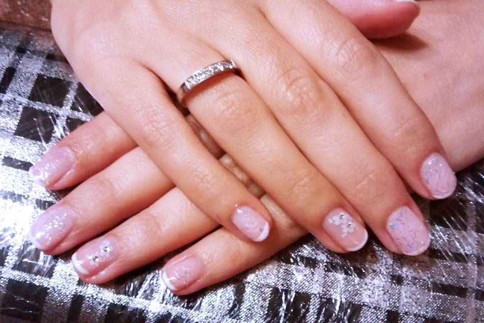 Arlekinails, Belleza