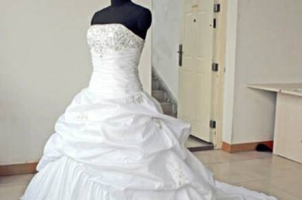 Bilmath, Tiendas de Novia