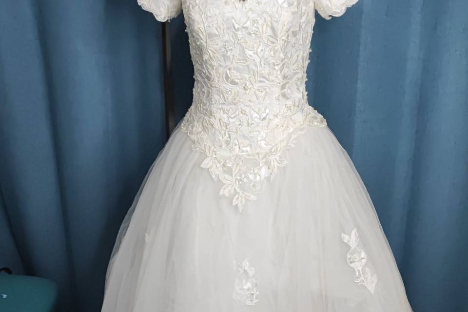 Carita's, Tiendas de Novia