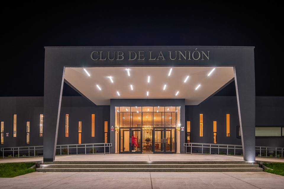 Club de la Unión Linares by Rafael Reyes, Centros de Eventos