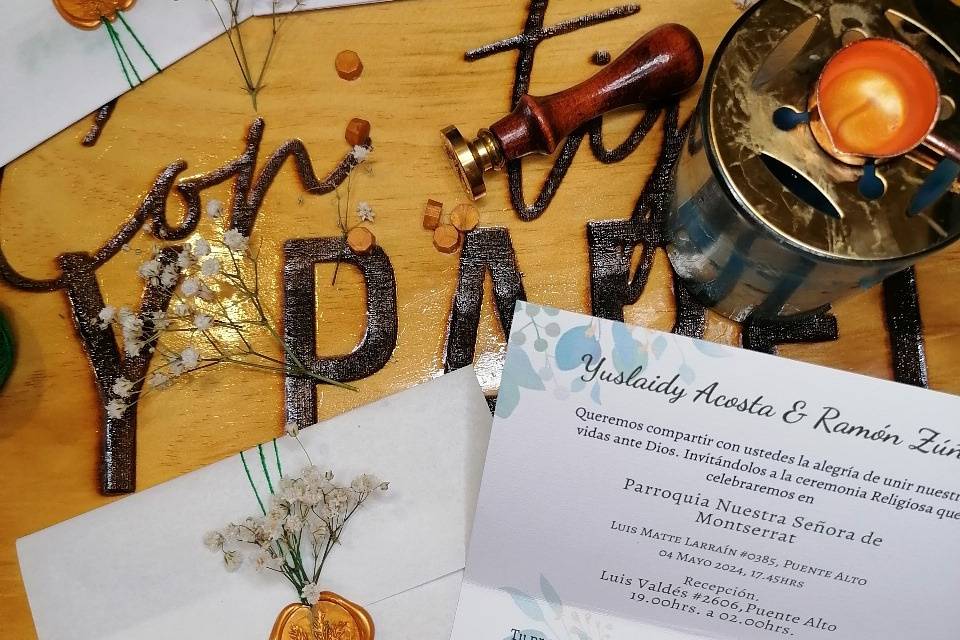 Con Tijera y Papel, Invitaciones
