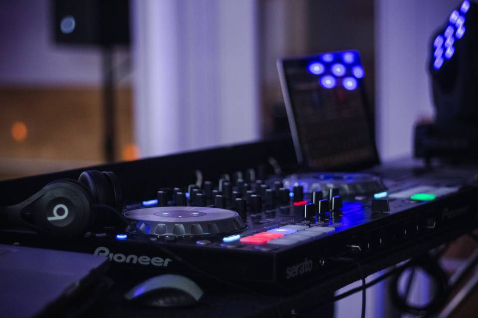 Cue Eventos, Música