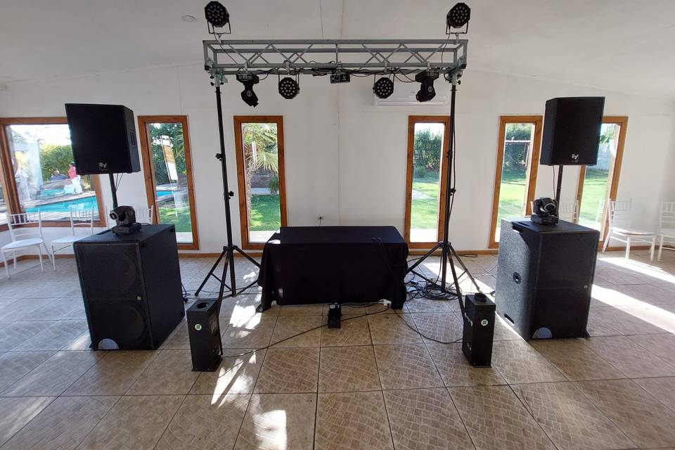 Delta Proyec, Música