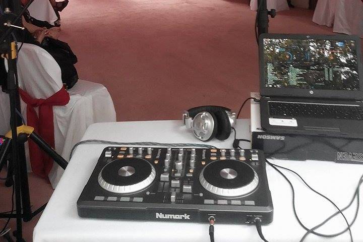 DJ Yoyo Perez, Música