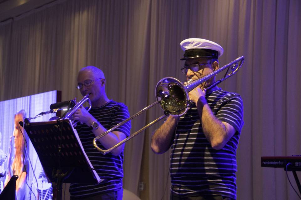 El Crucero del Sabor, Música