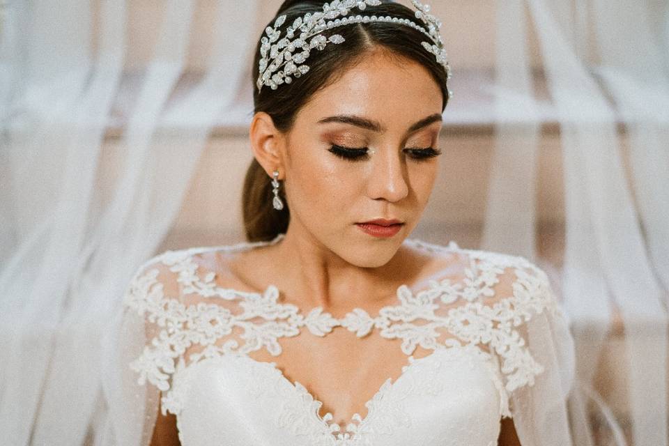 Eleazar Novias, Tiendas de Novia