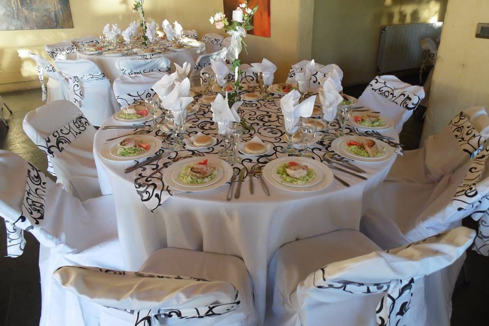 Eventos & Banquetes Aravena, Banquetería