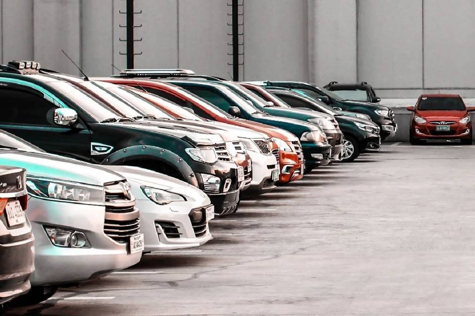 First Rent a Car, Autos