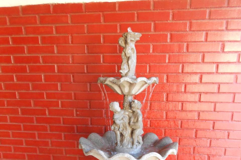 Fuentes Fuentes, Decoración