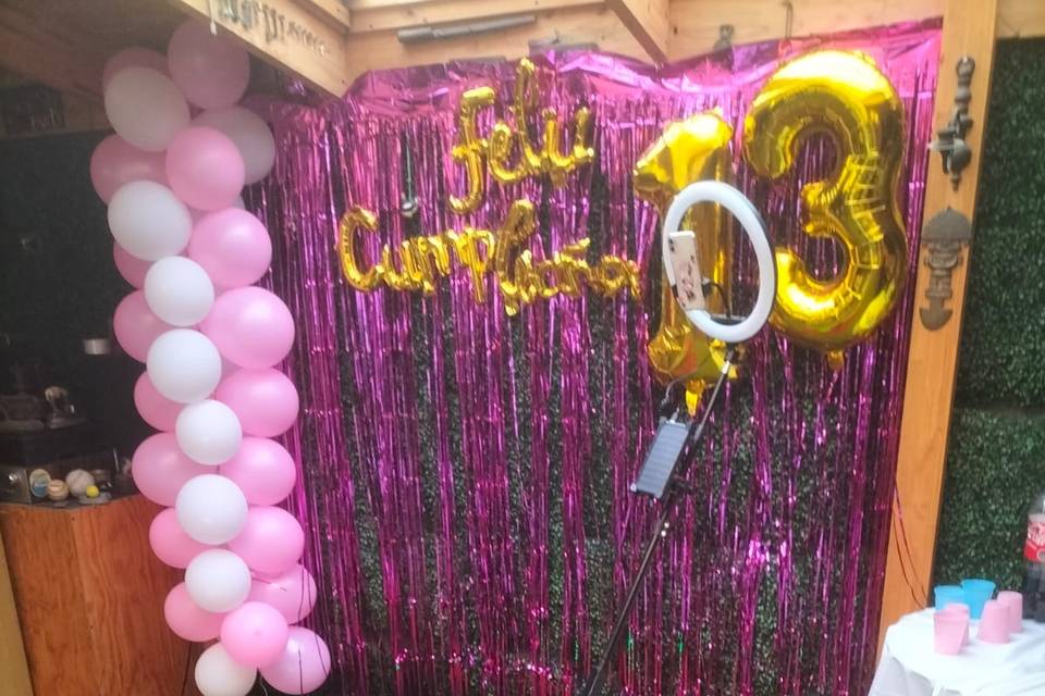 Glam cam 360, Animación