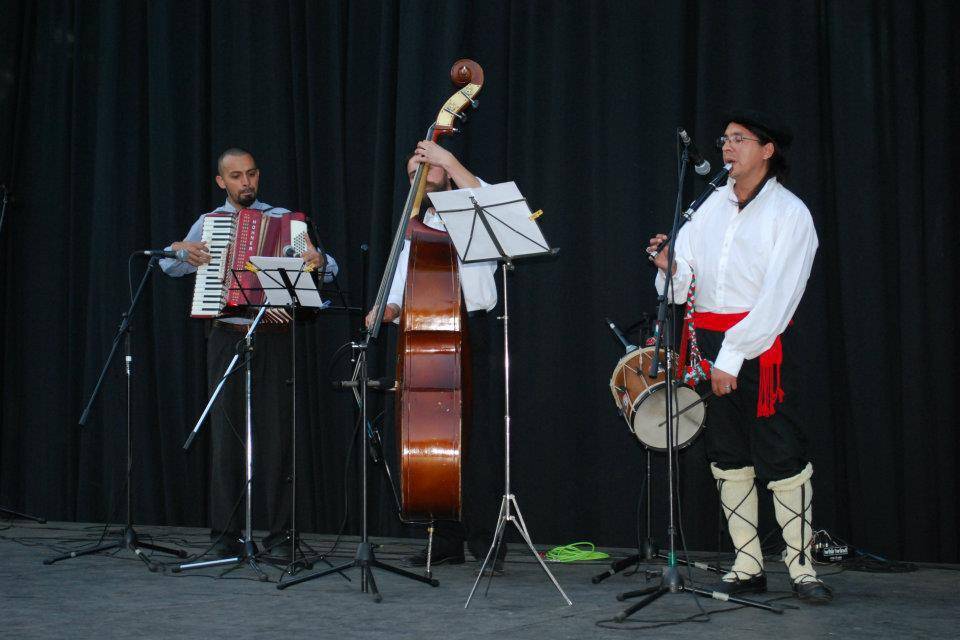 Hilario Olazaran Txile - Música y danza vasca, Música