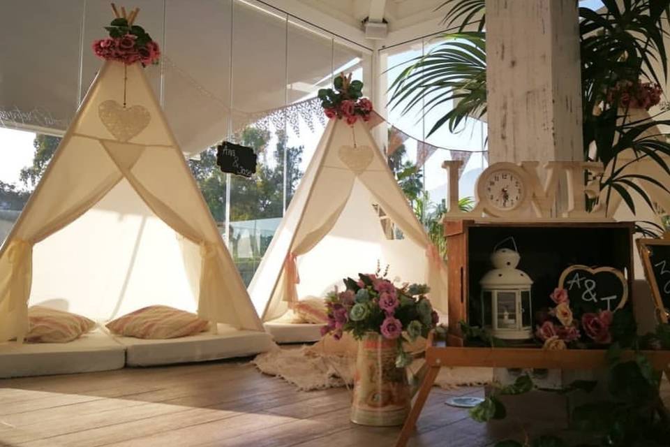 Inriku Producciones Carpas Tipis, Decoración