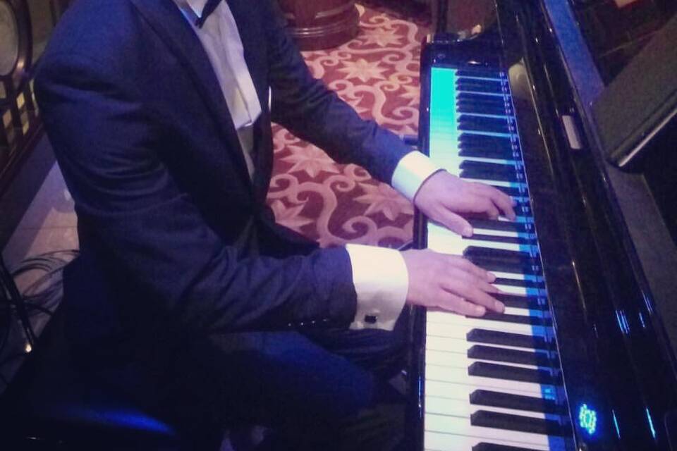 Iván Roco Rojas, Música