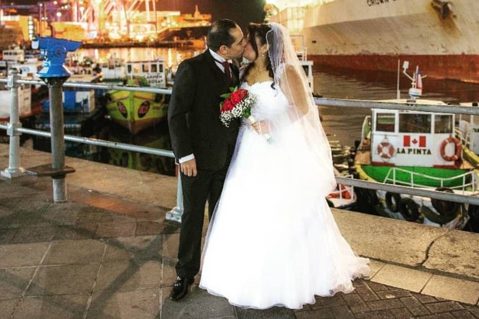 Josefina Novias, Tiendas de Novia