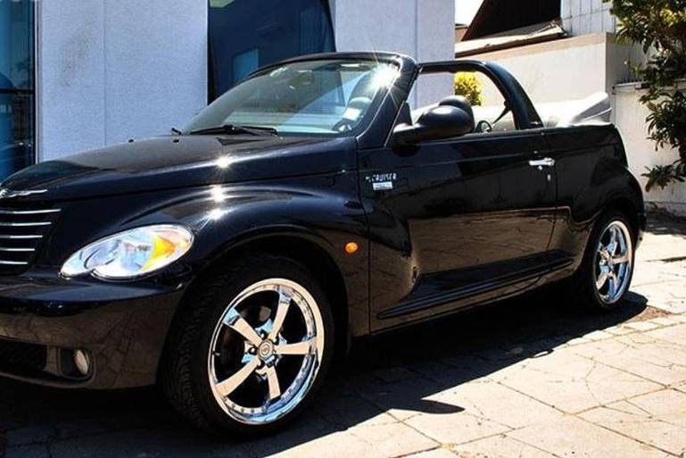 Juan Carlos Caro, Autos