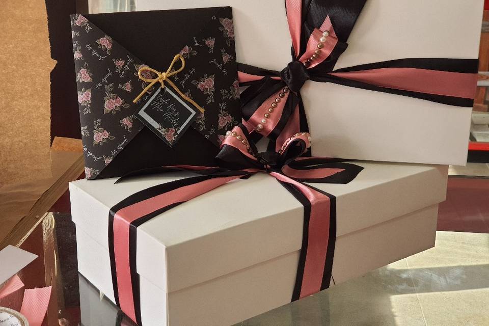 Kaprychos, Invitaciones
