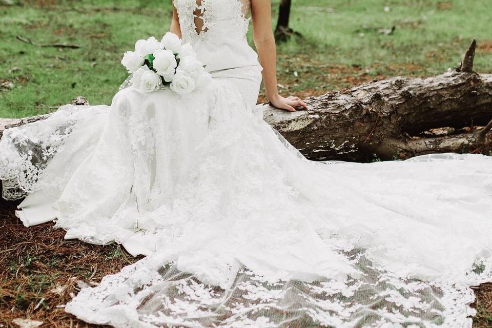 Katie Rain, Tiendas de Novia
