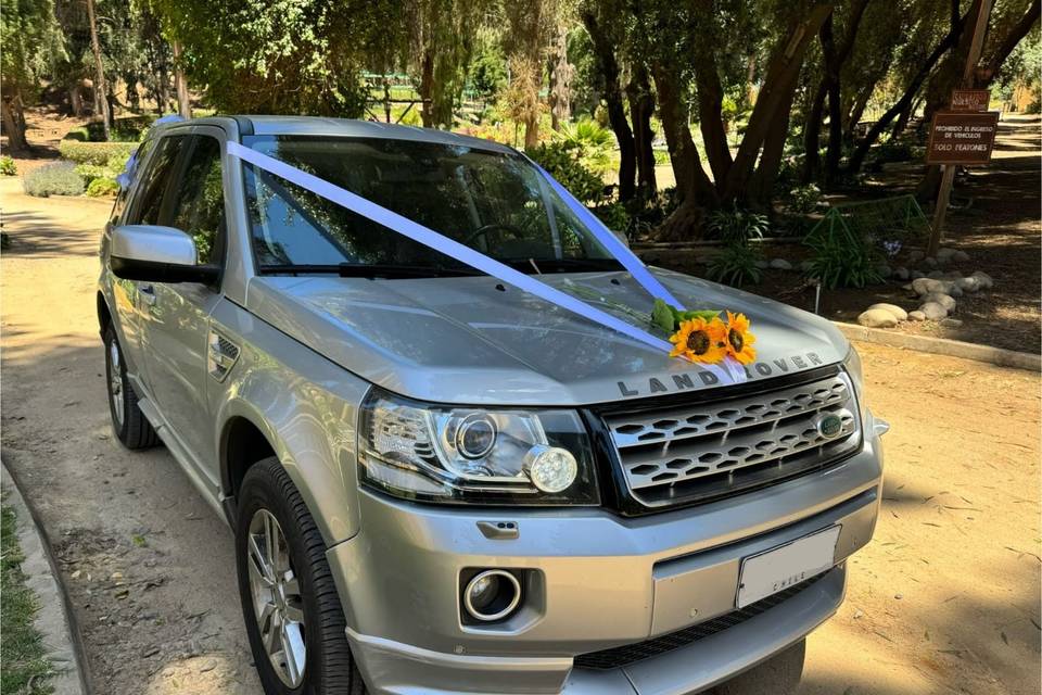 Land Rover - Alberto Vásquez, Autos