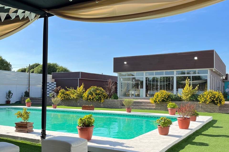 Las Golondrinas, Centros de Eventos