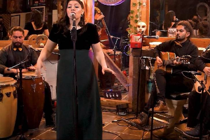 Latinzzeros, Música