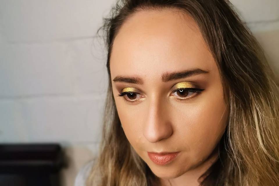 Leslie Makeup, Belleza