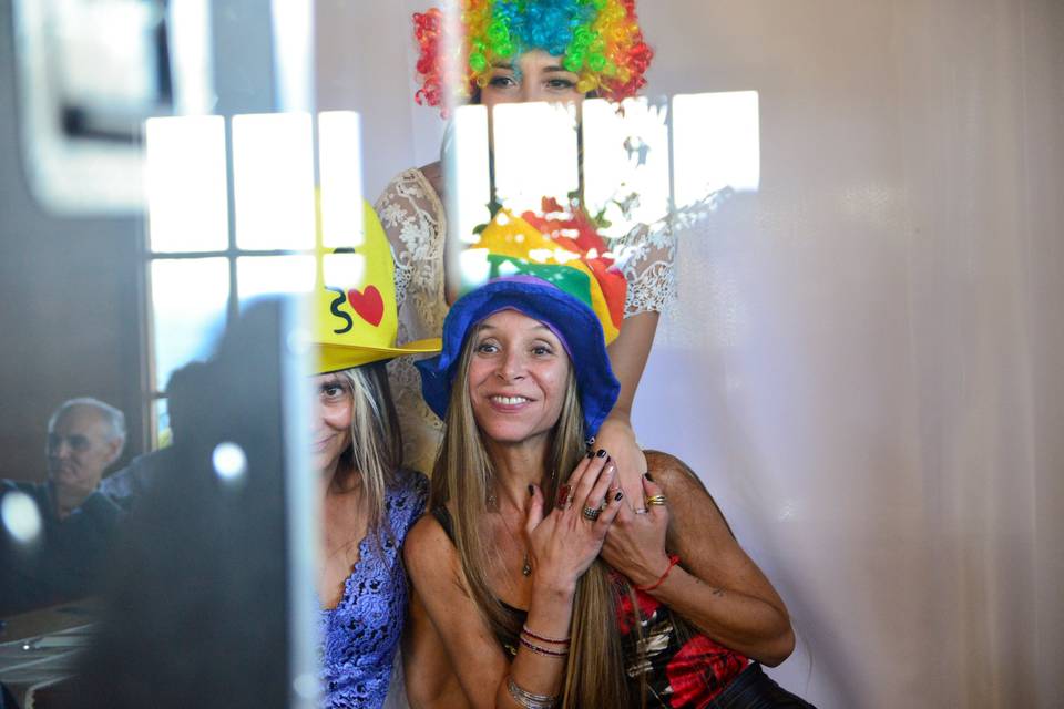 LH Party, Fotocabinas