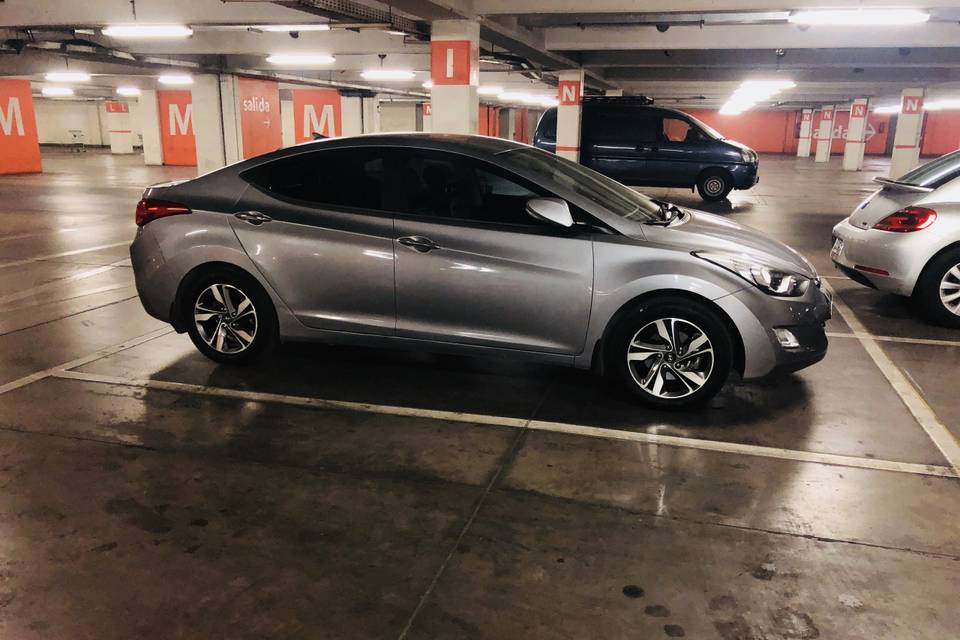 Luciano López Autos, Autos