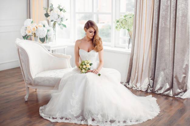 Madhay, Tiendas de Novia