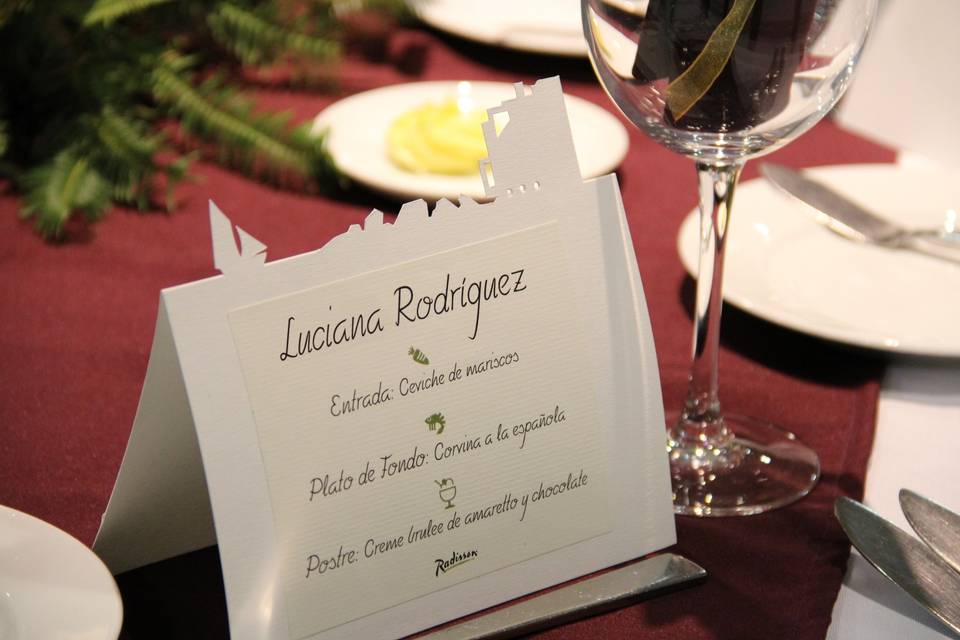 Manzana Silvestre, Invitaciones