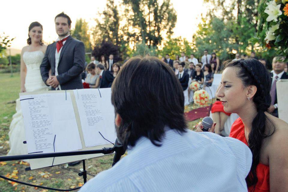 Más que Dos, Música