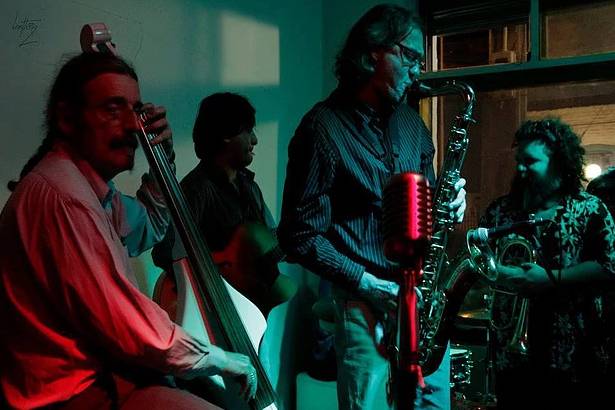 Mauricio Alvarado, Música