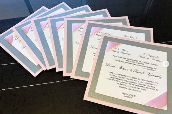 Moe, Invitaciones