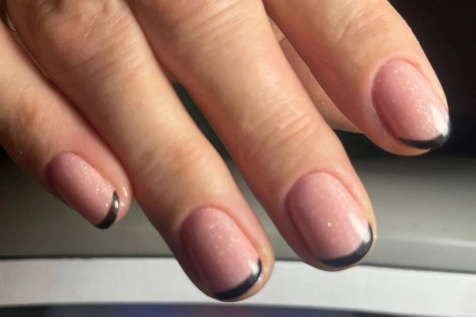 Mood Nails, Belleza