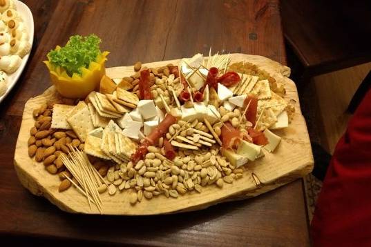 Mundo Loza, Banquetería