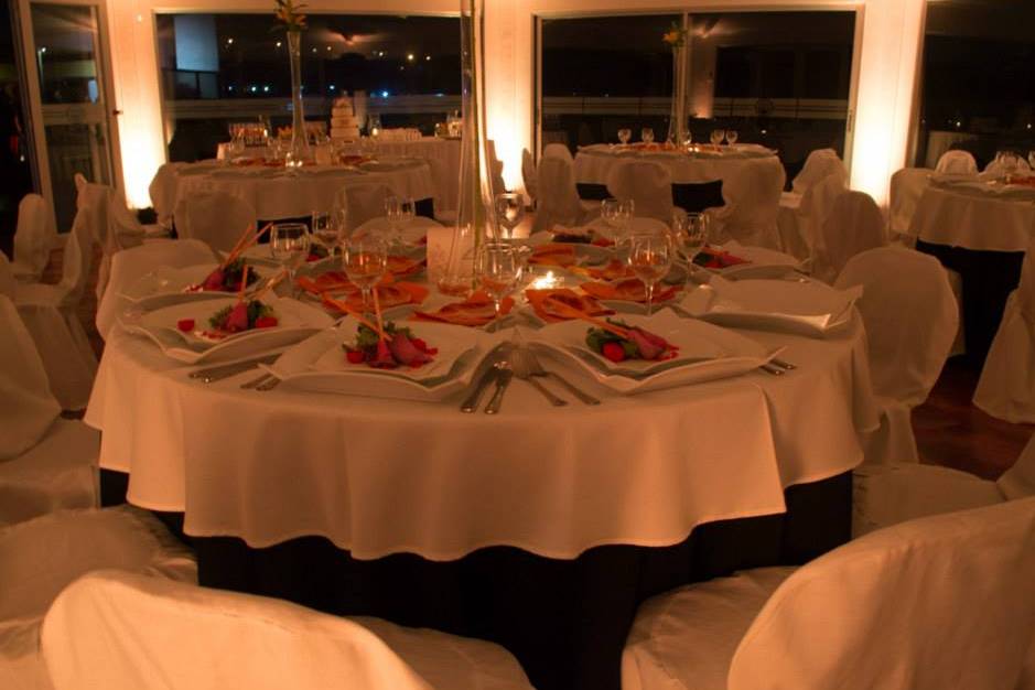 Paulina Oyarzún, Banquetería