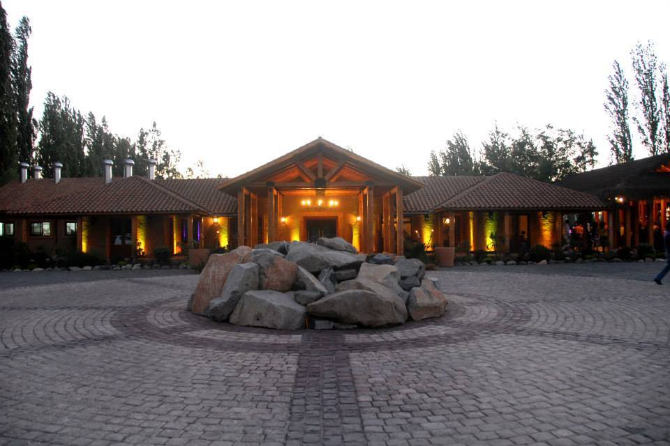 Piedra Río, Centros de Eventos