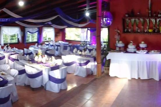 Quincho Claro de Luna, Centros de Eventos