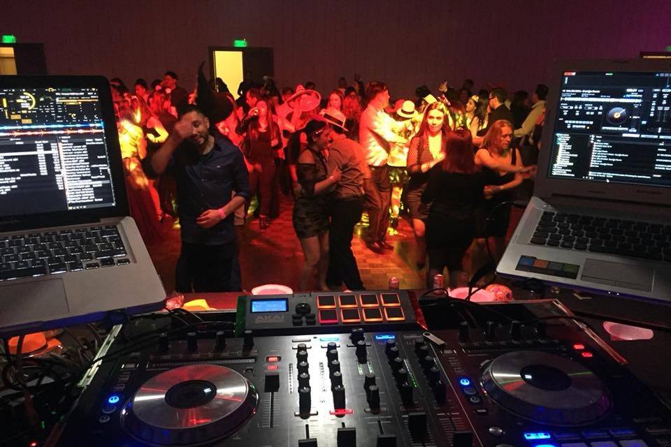 R2 Fiestas Eventos, Música