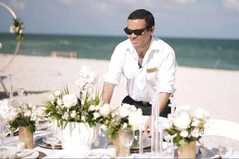 Roberto Medel, Wedding Planner