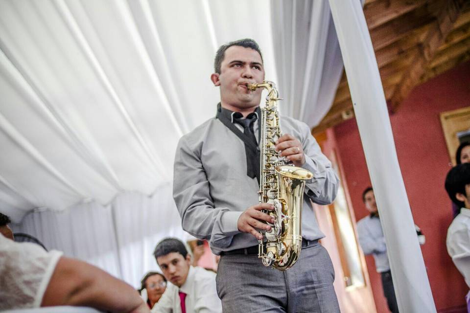Saxofonista Francisco Ferrada, Música