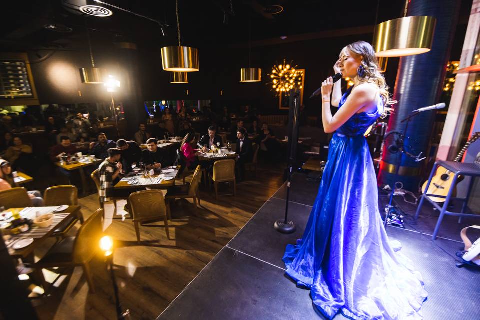 Scarlette Alemanis, Música