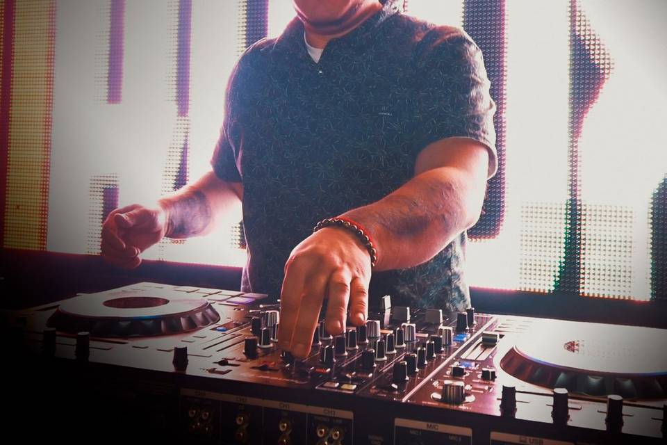 Seba Martínez Audiovisual, Música