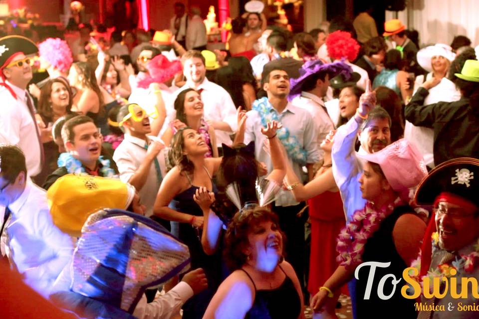 To Swing, Música
