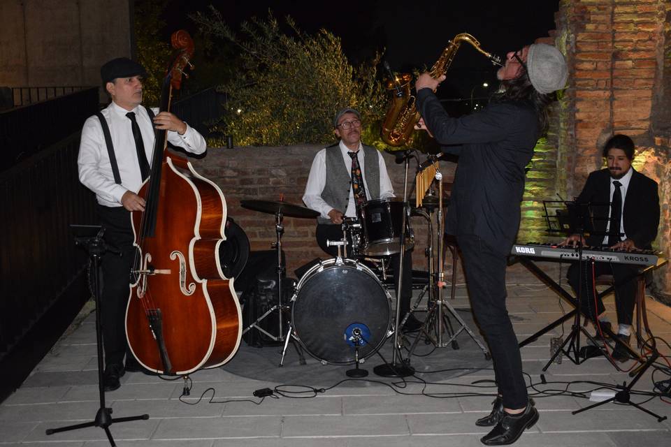 Triology Jazz Band, Música